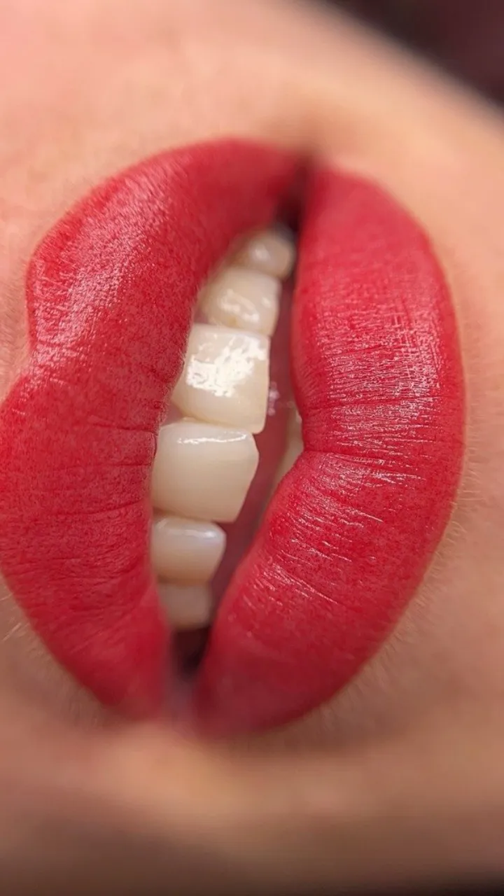 Labios después de la micropigmentación