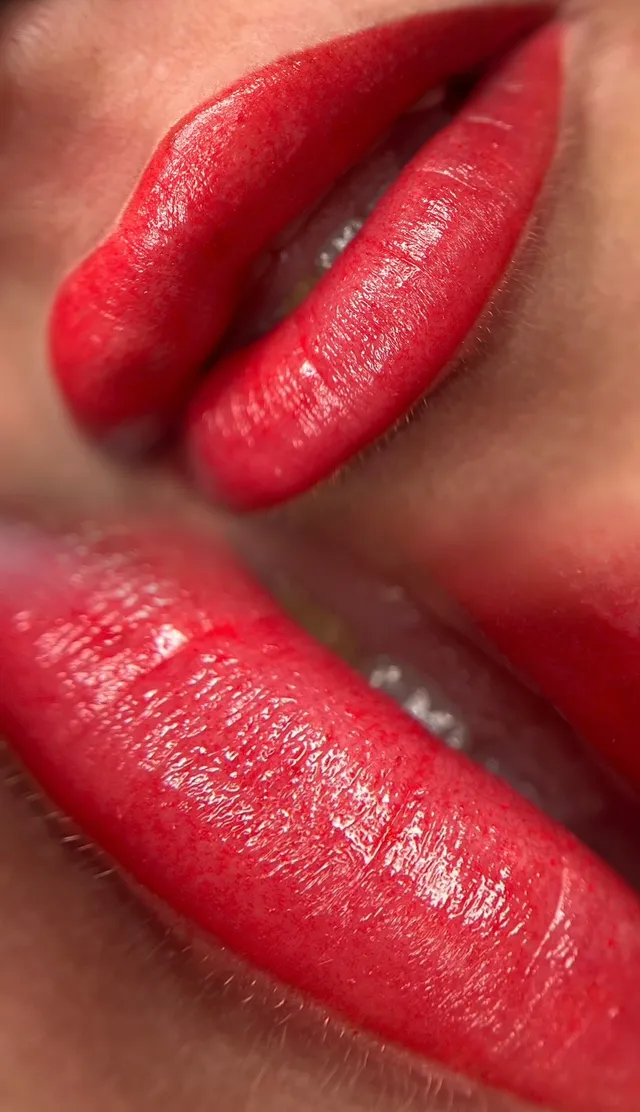 Trabajo real: Full Lips — cereza